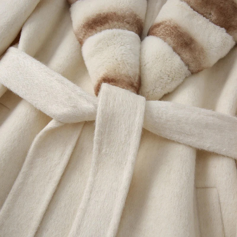 Valérie Fox Fur Collar Wool Coat in cream – Maison Aurélia