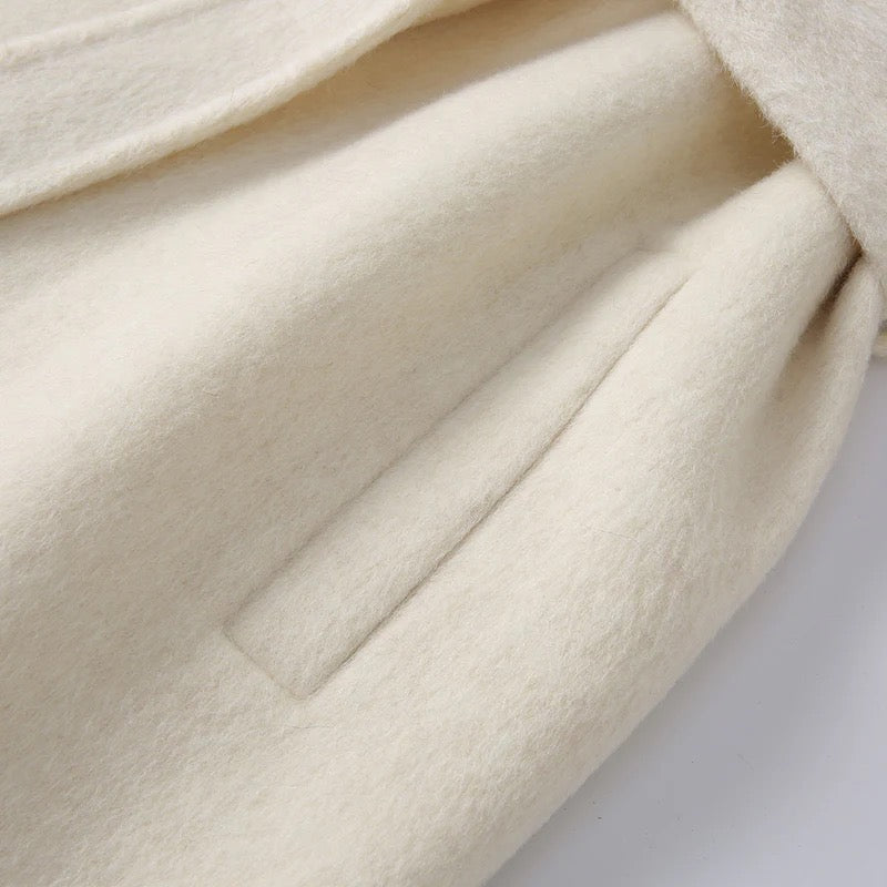 Valérie Fox Fur Collar Wool Coat in cream – Maison Aurélia