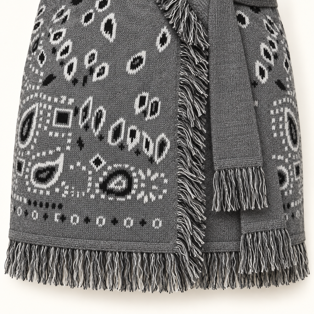 Bohème knit wool coat hem detail
